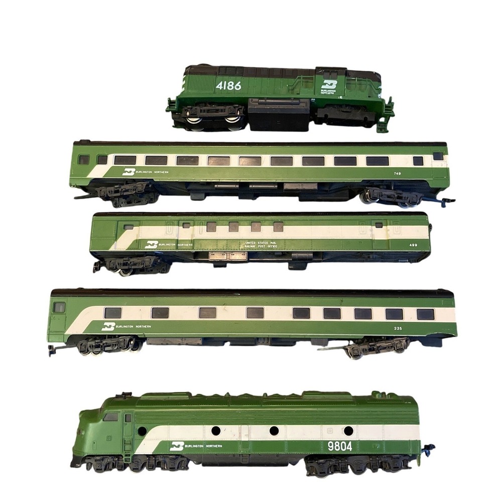 Athearn HO Burlington Northern Diesel Loco 9804‎ 4186 235 499 749 Parts & Repair